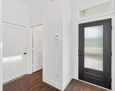 295 Mallards Rim Drive - Photo Thumbnail 19