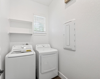 295 Mallards Rim Drive - Photo Thumbnail 20