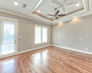 2006 Lubbock Street - Photo Thumbnail 12