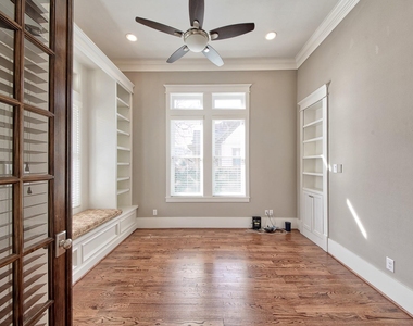 2006 Lubbock Street - Photo Thumbnail 1