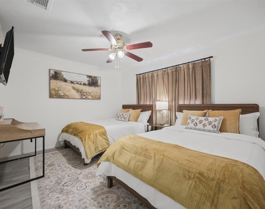 2202 Briarcreek Boulevard - Photo Thumbnail 24