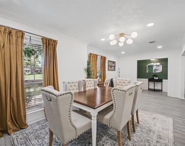 2202 Briarcreek Boulevard - Photo Thumbnail 6