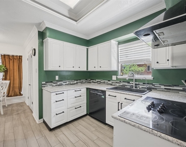 2202 Briarcreek Boulevard - Photo Thumbnail 11