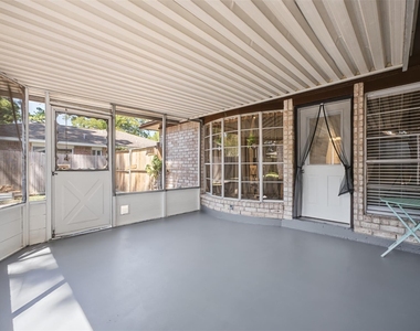 2202 Briarcreek Boulevard - Photo Thumbnail 27