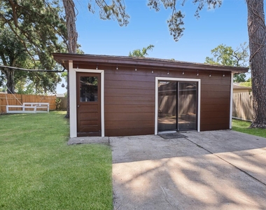 2202 Briarcreek Boulevard - Photo Thumbnail 32
