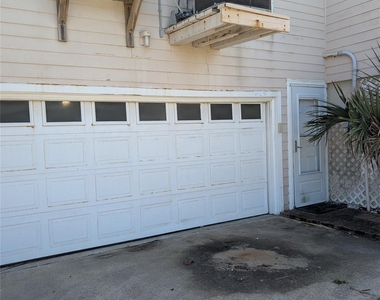 8402 Seawall Boulevard - Photo Thumbnail 24