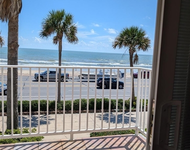 8402 Seawall Boulevard - Photo Thumbnail 3