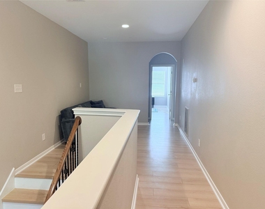 27 Umbria Lane - Photo Thumbnail 15