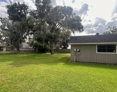 2109 Riverside Drive - Photo Thumbnail 5