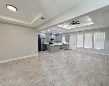 1214 Road 5203 - Photo Thumbnail 1