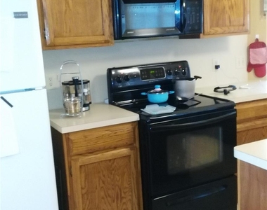 2426 Lakefield Way - Photo Thumbnail 3