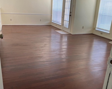 2426 Lakefield Way - Photo Thumbnail 16