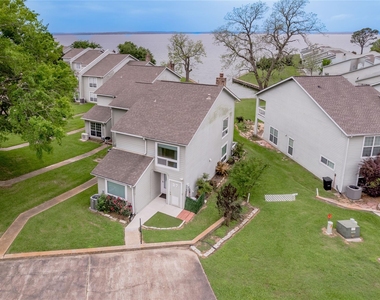 400 Echo Lane - Photo Thumbnail 29