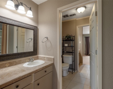 400 Echo Lane - Photo Thumbnail 31