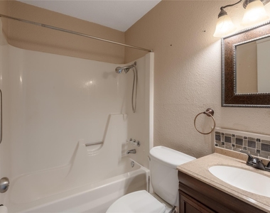 400 Echo Lane - Photo Thumbnail 25