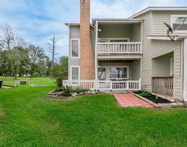 400 Echo Lane - Photo Thumbnail 16