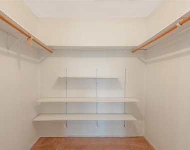 400 Echo Lane - Photo Thumbnail 22