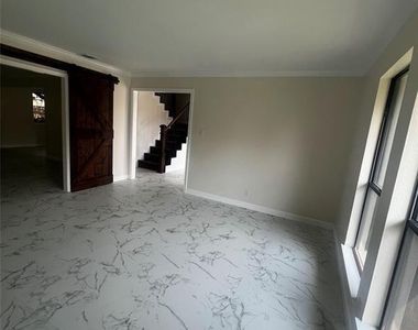 13202 Adonis Drive - Photo Thumbnail 5