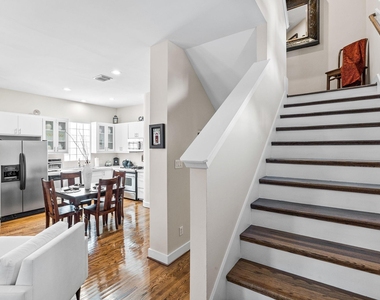 5817 Darling Street - Photo Thumbnail 8