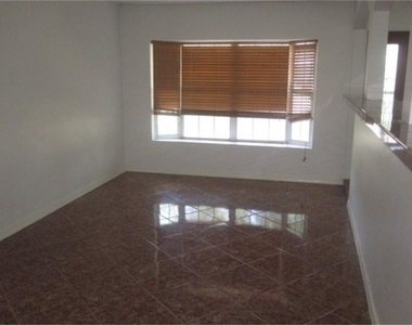 5422 Thrush Drive - Photo Thumbnail 4