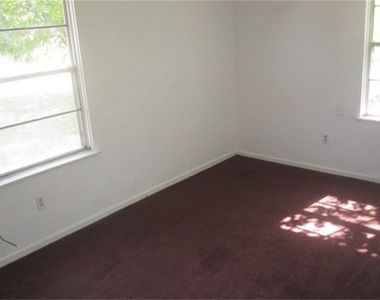 5422 Thrush Drive - Photo Thumbnail 5