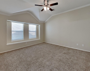 21542 Kings Bend Drive - Photo Thumbnail 6