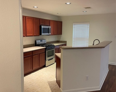 26147 Parkman Grove Drive - Photo Thumbnail 8
