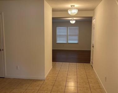 26147 Parkman Grove Drive - Photo Thumbnail 4
