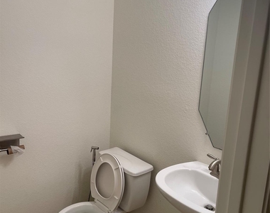26147 Parkman Grove Drive - Photo Thumbnail 6