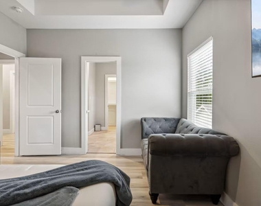 2502 Sam Wilson Street - Photo Thumbnail 6