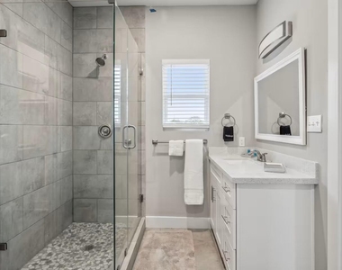 2502 Sam Wilson Street - Photo Thumbnail 5