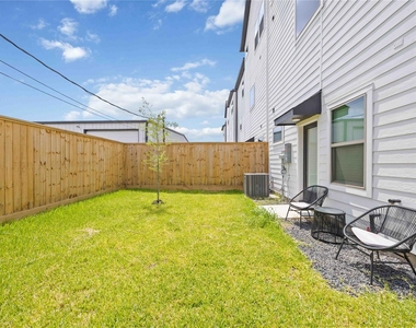 1921 Johanna Drive - Photo Thumbnail 20
