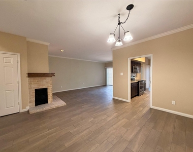 12625 Memorial Drive - Photo Thumbnail 2