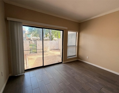 12625 Memorial Drive - Photo Thumbnail 5