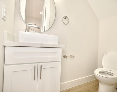 4003 Yale St - Photo Thumbnail 32