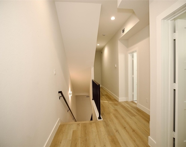 4003 Yale St - Photo Thumbnail 21