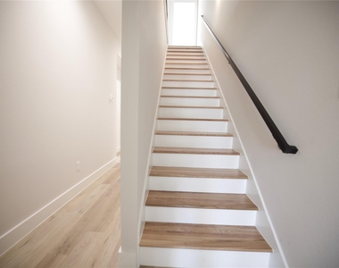 4003 Yale St - Photo Thumbnail 14