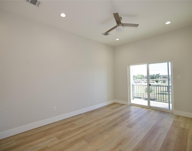 4003 Yale St - Photo Thumbnail 19