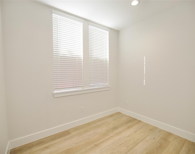 4003 Yale St - Photo Thumbnail 28