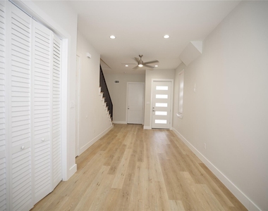 4003 Yale St - Photo Thumbnail 13