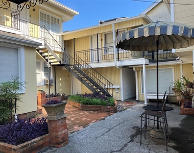 307 Stratford Street - Photo Thumbnail 2