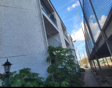2826 S Bartell Drive - Photo Thumbnail 7