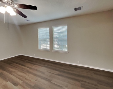18802 Atascocita Forest Drive - Photo Thumbnail 7
