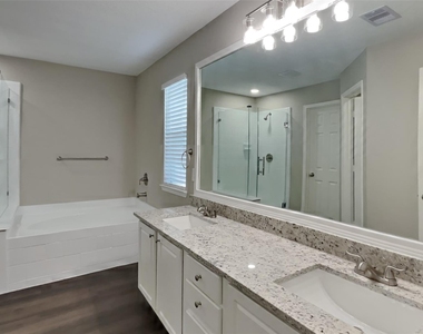 18802 Atascocita Forest Drive - Photo Thumbnail 9