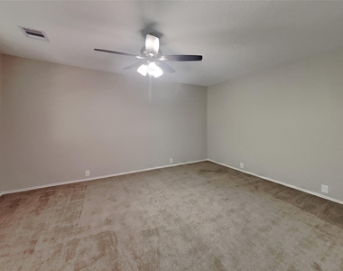 18802 Atascocita Forest Drive - Photo Thumbnail 16