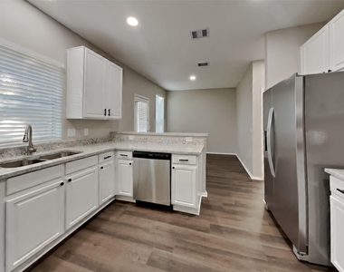 18802 Atascocita Forest Drive - Photo Thumbnail 4