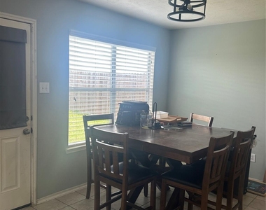 4419 Amaryllis Avenue - Photo Thumbnail 4