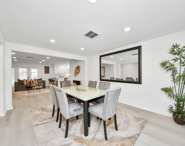 5619 Duxbury Street - Photo Thumbnail 10
