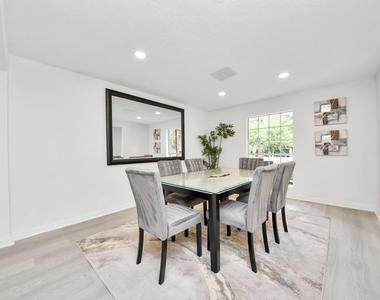 5619 Duxbury Street - Photo Thumbnail 9