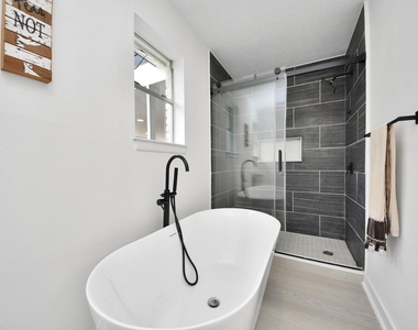 5619 Duxbury Street - Photo Thumbnail 38